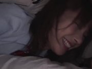 布団の中でひっそり始まる雄と雌の密着濃厚セックス 桃乃木かな_ (1)