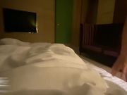 過 年 趁 姊 姊 不 在 家 裡 偷 吃 可 口 的 熟 睡 姐 夫