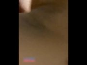 趁糖寶入睡粉絲偷帶朋友一起3P狂肏失禁～01