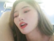 高颜值苗条妹子开房双人啪啪 浴缸洗澡口交上位骑乘大力抽插无毛逼逼