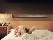 宾馆偷拍-年轻强壮的大屌猛男爆插体型较小漂亮的年轻小美女