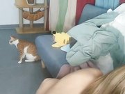 沙發上後入騎乘嘗試各種體位完事後再用按摩器震動逼逼 呻吟白漿溢出