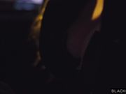 狠压美女猛力操穴性奋射了