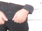 在某通公司业务代办点上班的妹子在办公室发骚露奶脱裤自摸摸出水