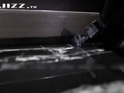 花季美少女蒙眼自慰 正爽时被一根真实大肉屌长驱直入