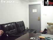 孩子都上小学的大奶少妇家中勾引隔壁光头猛男激情操逼