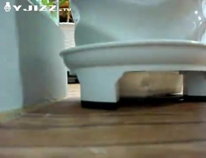 还在赌高三的妹妹给我看她的可爱的小馒头