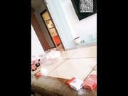 東北可愛00後小妹紙和小男友造愛後,掰弄一線天嫩沐耳,大長腿可愛馬尾