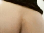 妈妈午休时故意不穿内裤,穿着性感暴露的黑丝勾引儿子