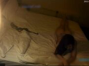 魔鬼身材平面模特被爆插的淫叫,尤其是后插痛的美女捂着逼继续被干