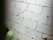 《户外嫖妓偷拍第一人》伟哥100元嫖农村站街女在简陋的平房啪啪