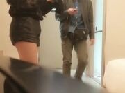 美女酒店被看上去文质彬彬鸡巴很大的帅小伙用尽全力狠狠操逼,干的啪啪响