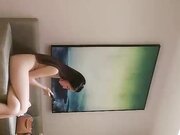 深夜再来一场高颜值牛仔外套苗条妹子，洗完澡再来一炮扣逼猛操呻吟娇喘