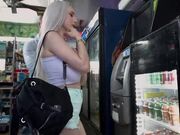 大长屌小青年超市搭讪19岁天然巨乳漂亮混血美女领回家脱光激情肉战