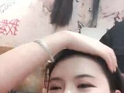 騷氣美女理發店勾引發型師 關店直接開操 幹太猛操出尿了