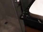 厕所口爆内射大学妹，穿性感比基尼浴室旁后入，啪啪