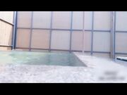 极品萝莉三寸室外温泉里自慰