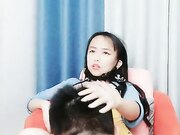 极度骚浪爆乳淫荡护士阿莲勾搭美团外卖小哥 抓着J8跪舔裹