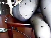 大奶骚妹家中发浪花裙黑丝自摸