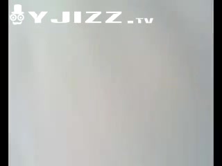 可爱的齐刘海小女友舔鸡巴时超认真 口活是越来越好了 真的爽