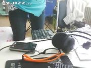 花了800元招嫖学生妹回家做爱 压抑了好久的欲望在快炮抽插中释放