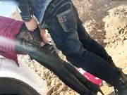 娇嫩性感皮裤长腿妹野外山坡上 被后入疯狂抽插