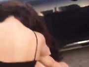 现实抓小三 还是原配厉害 不顾众人围观扒光小三一顿打