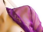 女神思瑞穿著性感情趣內衣和狼友互动 秀自己超好听的呻吟声