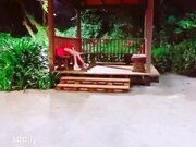 剧情毛片深夜酒吧门前尾随醉意很浓靓妹扶到车里搞带酒店继续干肏的尖叫