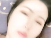 AJle高颜值黄色短发萌妹白色衬衣自慰诱惑，掰开粉穴椅子上揉搓