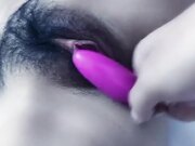 苗条漂亮阴毛浓密，性欲强男友开发已到位