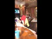 东北老铁在线教学授课，手把手指导如何嫖到外国妞