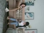 约了两个嫩妹玩双飞，左拥右抱扣逼玩弄口交站立后入