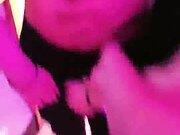 和哥们去地下KTV放松一下 找个身材不错的KTV公主陪 能唱能跳还能操