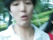 调教女友新人小哥和红衣妹子户外啪啪，公园路边口交撩起裙子骑坐舔逼