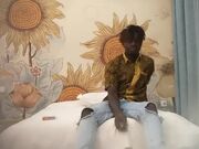 狼哥雇佣留学生黑人小哥酒店嫖妓偷拍持续输出干翻骚逼少妇