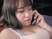 肉感十足丰满大奶美眉剧情演绎性欲难耐游览男士内裤意淫自摸约炮