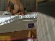 暗藏摄像头偷录小情侣爱爱全过程