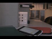 年轻小伙子趁着下班时间在公司档案室里强奸巨乳女领导