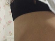 对白精彩淫荡94年做美容的小美女某淘新买护士情趣装与炮友啪啪