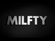 原来欧美白人熟女的阴唇也会发黑