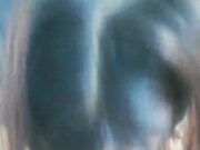 迷人的小艳色妖 舌头舔龟头后太爽忍不住 按在床上开始啪啪