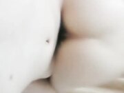 迷人的小艳色妖 舌头舔龟头后太爽忍不住 按在床上开始啪啪