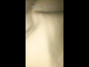 这对又白又大的奶子好诱人让她穿上黑丝开档袜继续干