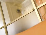 大奶情妇深情的吃鸡巴时表情很丰富 想要我射她嘴里