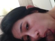 大奶情妇深情的吃鸡巴时表情很丰富 想要我射她嘴里