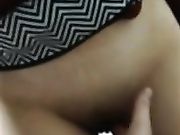 初次微信约炮小美女 脱掉内裤发现原来是极品无毛天然小白虎 爽翻了