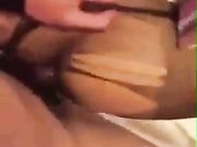 白嫩空姐3P前先把自己摸湿 然后两根大屌轮流骑