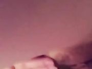 白嫩空姐3P前先把自己摸湿 然后两根大屌轮流骑