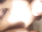 粗暴的男主人又要开操了 关在笼子里的小狗貌似很不愿意在用不停叫声干扰